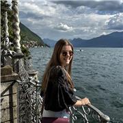 Cours d’anglais ou de français à des élèves (de l’école primaire de préférence)